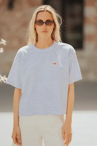 T-shirt rayé bleu ciel et blanc oversize COLETTE