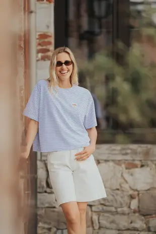T-shirt rayé bleu ciel et blanc oversize COLETTE