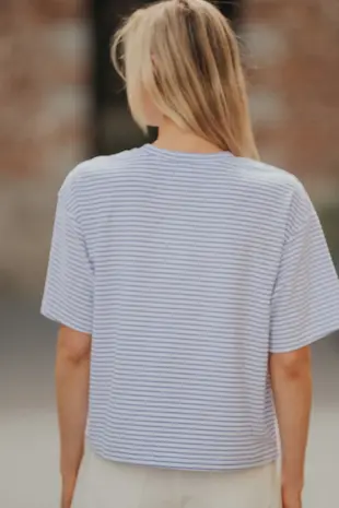 T-shirt rayé bleu ciel et blanc oversize COLETTE