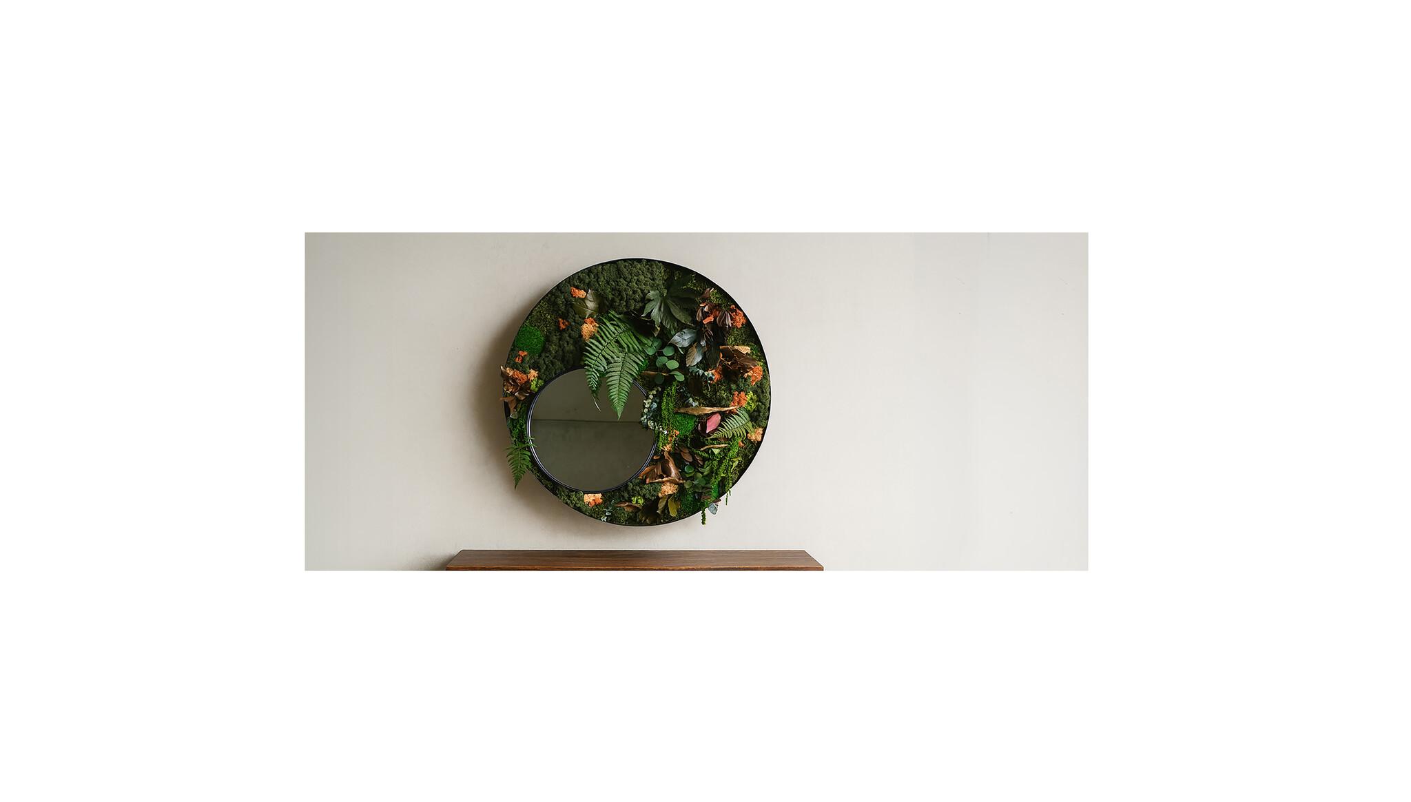 Moss Mirrors: The Perfect Balance Between Nature and Design