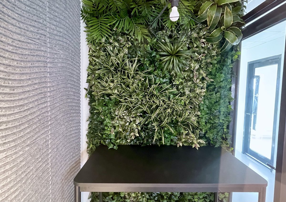 Akoestische groene divider