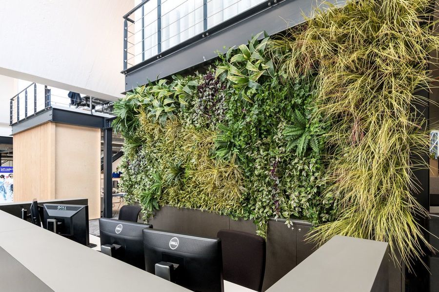 De groene wand bij Fetim Group