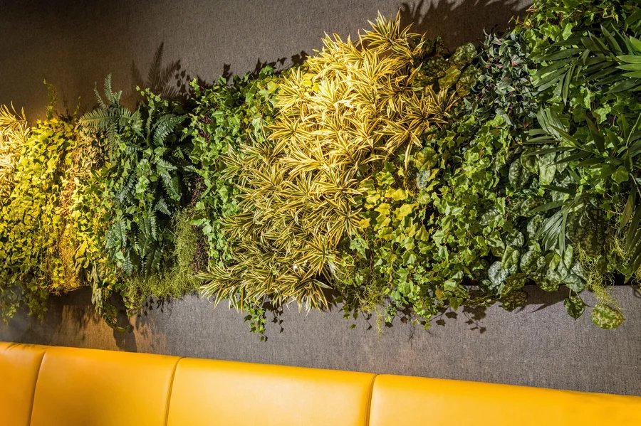 Brandvertragende kunstplanten in de horeca