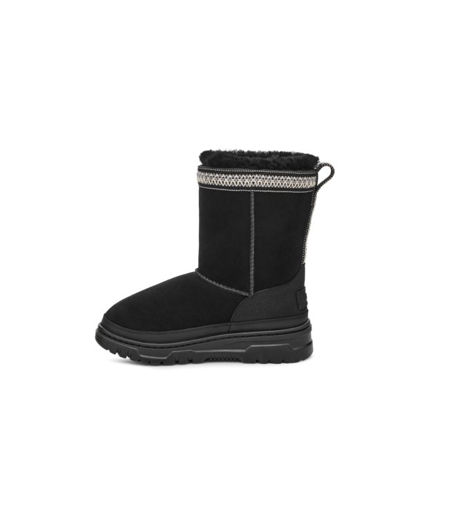 UGG KIDS CLASSIC SHORT TRAILGAZER BLK