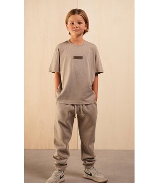 Essentials Junior KIDS T-SHIRT RUBBER LOGO DARK BEIGE