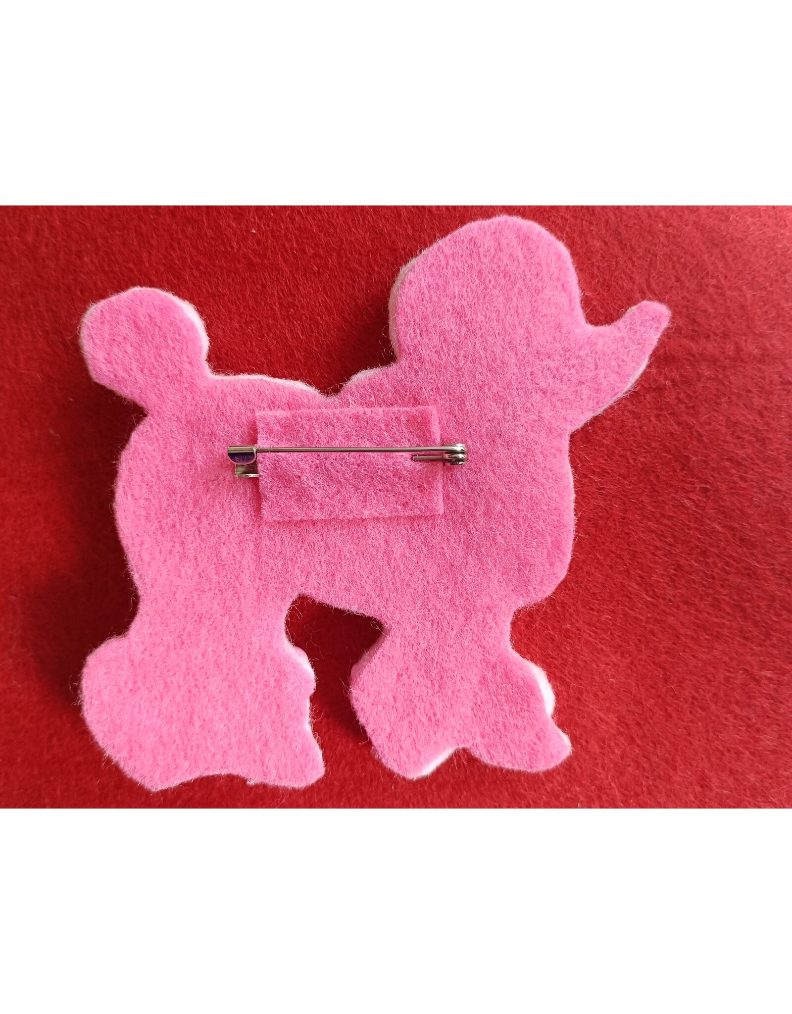 Broche Poedeloe