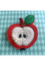 Broche An Apple a Day