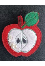 Broche An Apple a Day
