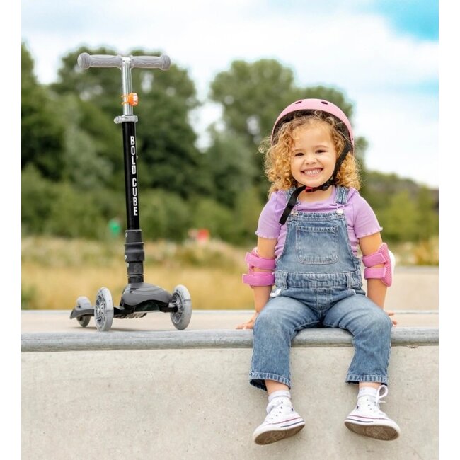 Boldcube Teeny Fold Driewiel Step Raket Zwart