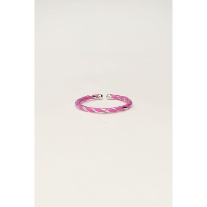 Gedraaide ring met roze zilverkleurig