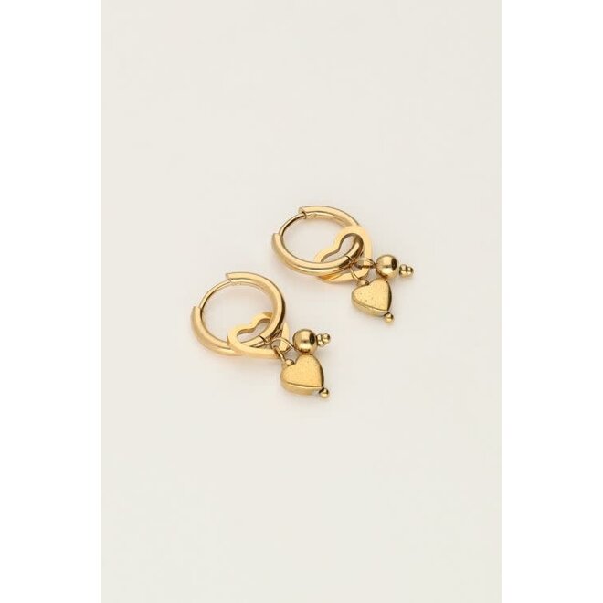 Kleine oorringen met diverse hartjes Goudkleurig