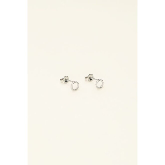 Ronde studs met reliëf zilver