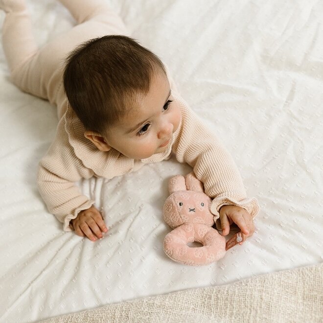 Nijntje rammelaar pink flower