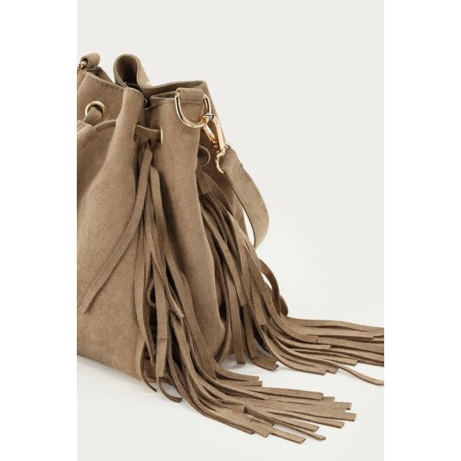 Taupe crossbody tas in suède look met franjes