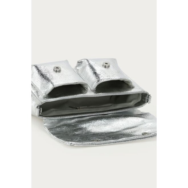 Zilverkleurige crossbody tas met croco design