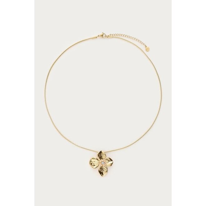 Botanical ketting met bloem en beige kralen