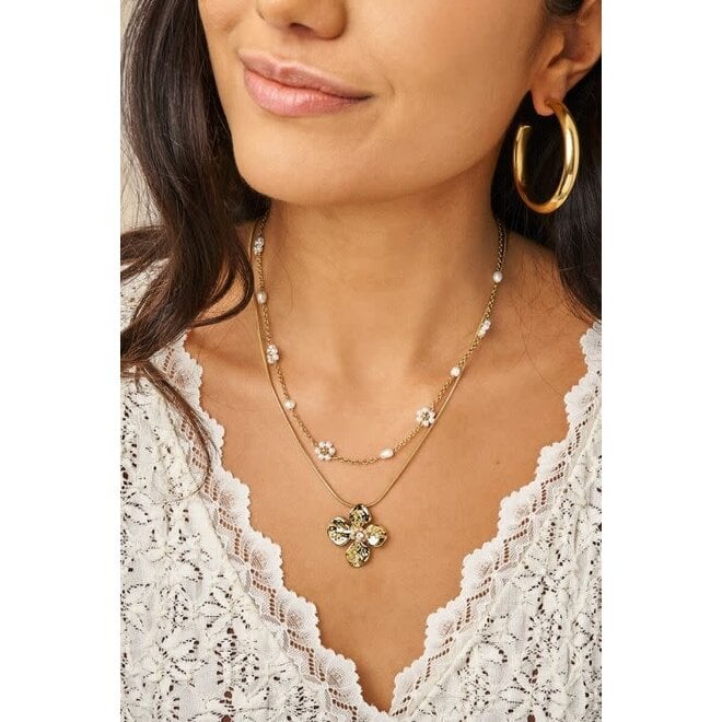 Botanical ketting met bloem en beige kralen