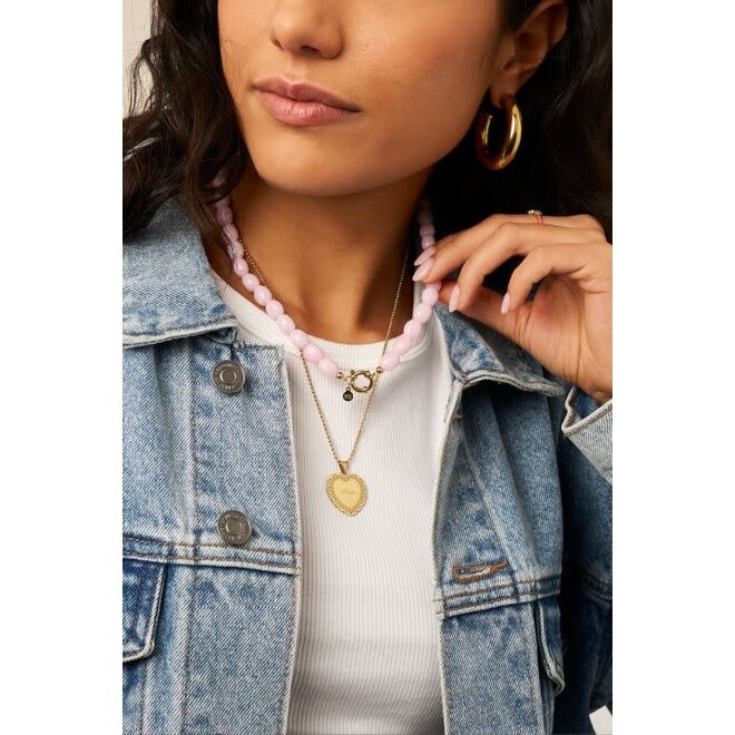 Licht roze kralenketting