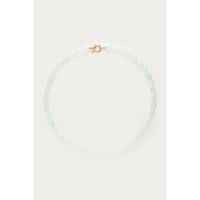 Licht blauwe kralenketting