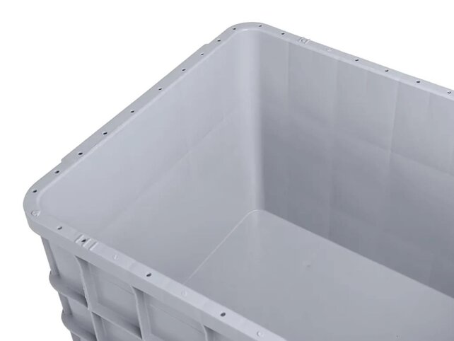 Palletbox gesloten met zwenkwielen