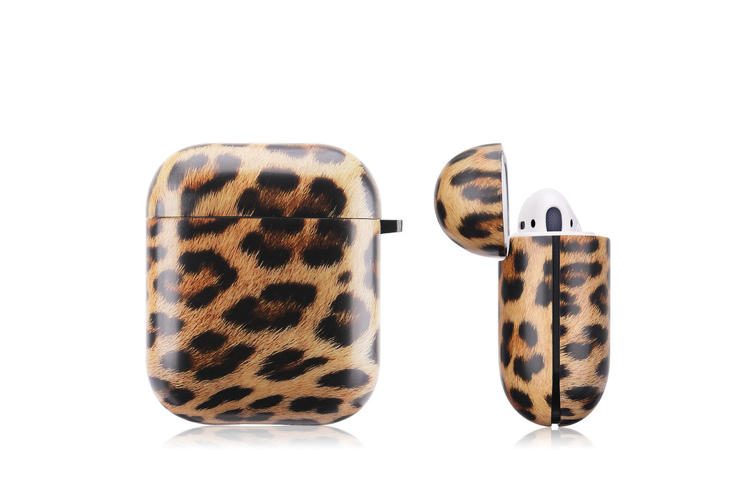 Apple AirPods 1 & 2 Hard Case - Hoesje met Clip - Leopard