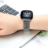 Fitbit Versa 3 / Sense Como Nylon Bandje - Grijs