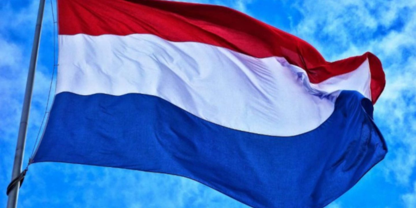 Nederlandse vlag online bestellen - 1001vlaggen.nl