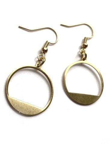 KAIKO STUDIO Circle and Half Moon Wave Brass Earrings