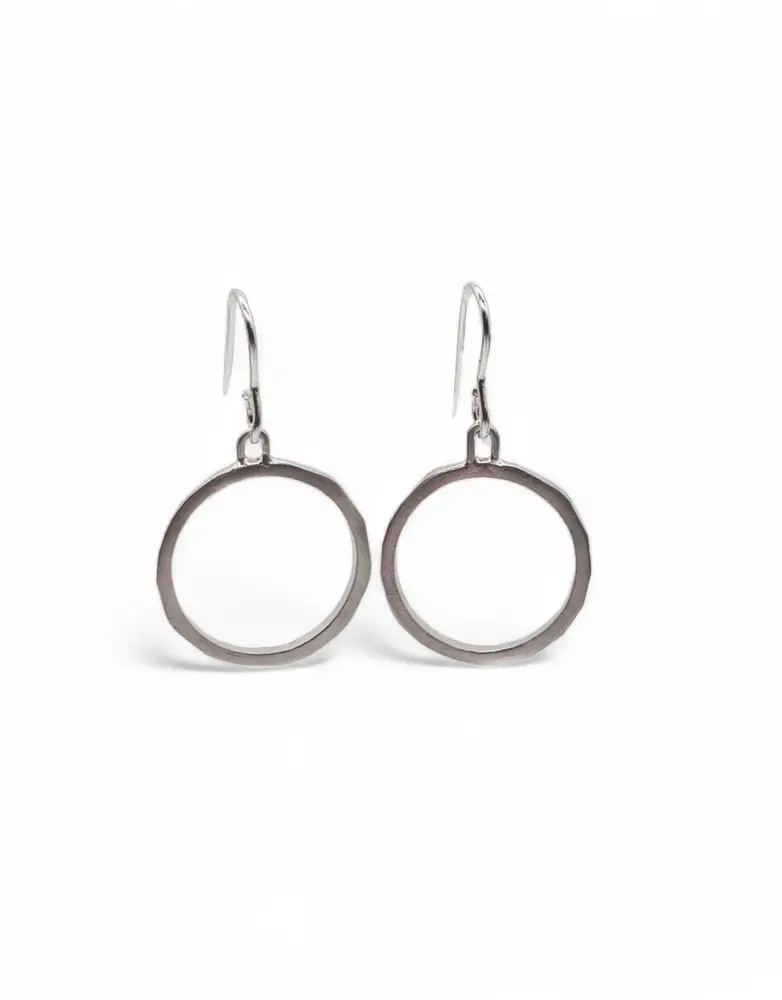 LYNSEY DE BURCA Ancaire Circle Earrings - Silver