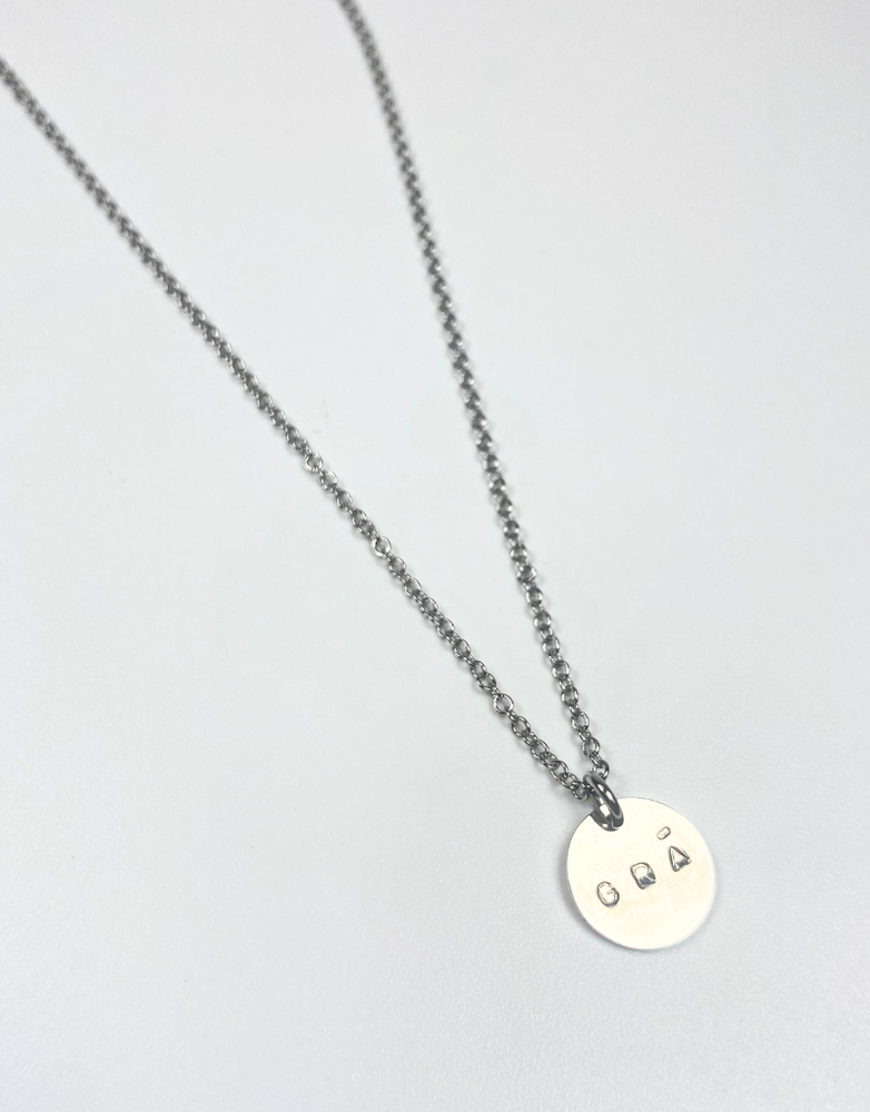 RUDIES AND CO Silver Disc Grá Necklace