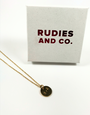 RUDIES AND CO Gold Disc Grá Necklace