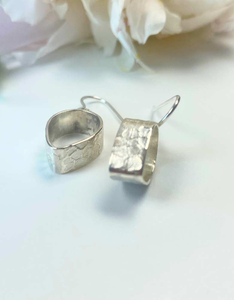 LYNSEY DE BURCA Talun Drops Earrings - Silver