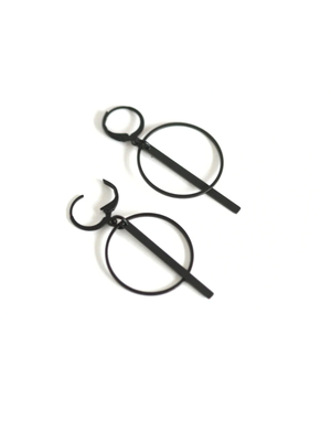 KAIKO STUDIO Black Circle Bar Huggies