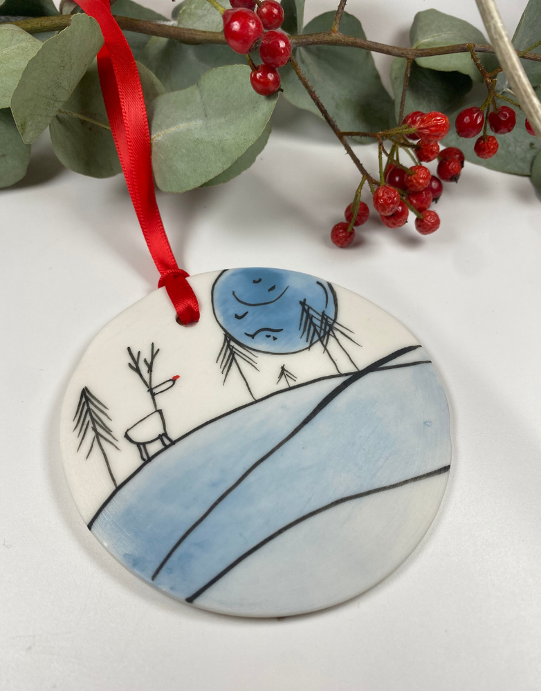 KARO ART Porcelain Disc Decoration - Reindeer