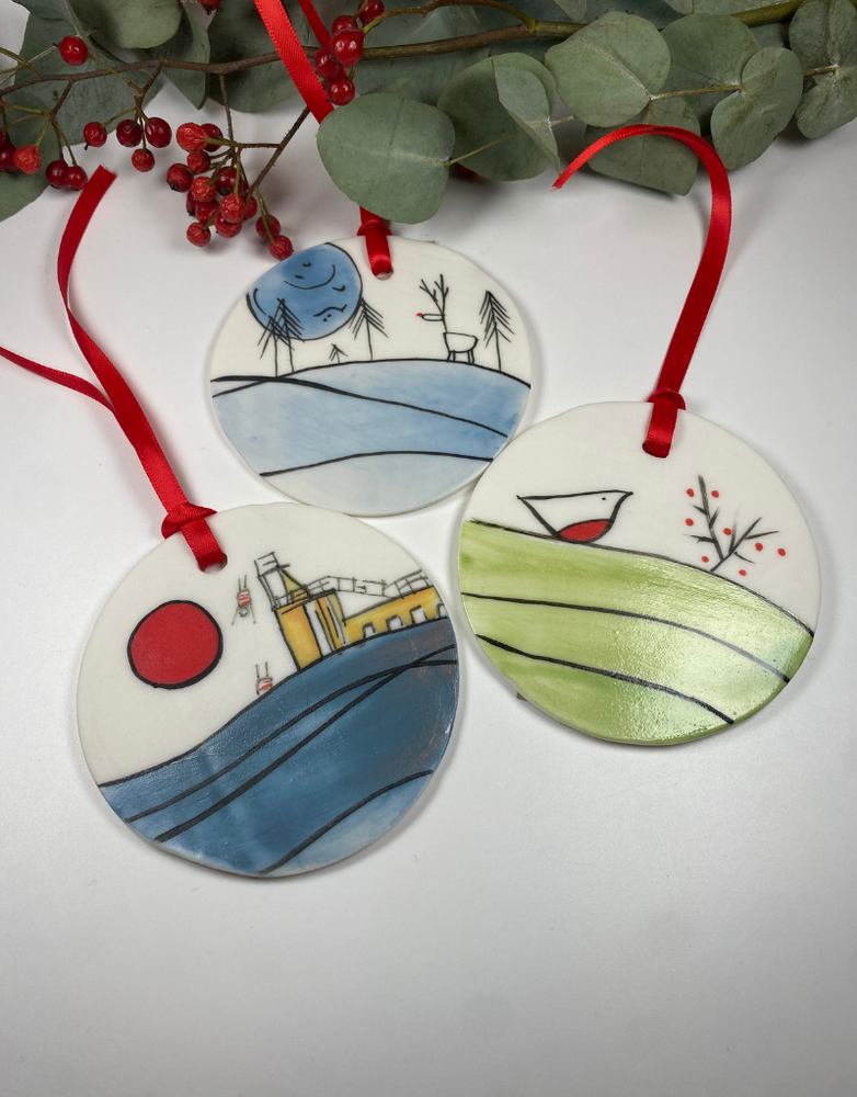 KARO ART Porcelain Disc Decoration - Diving Tower