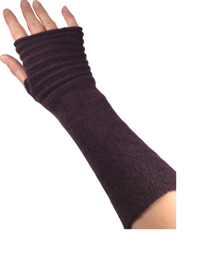 MCKERNAN Billow Wristwarmers- Aubergine