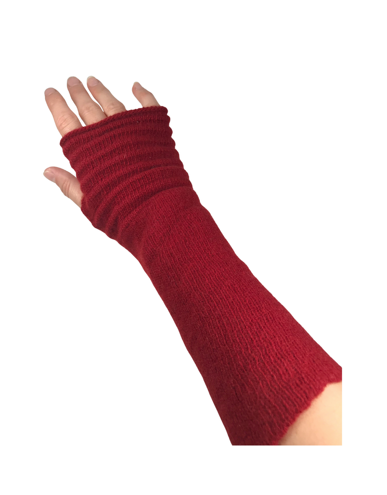 MCKERNAN Billow Wristwarmers- Rubino