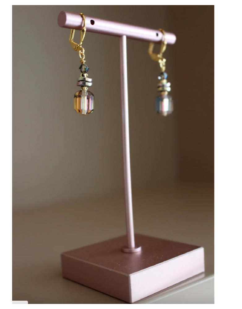 K KAJOUX Nocturne Olive Short Earrings