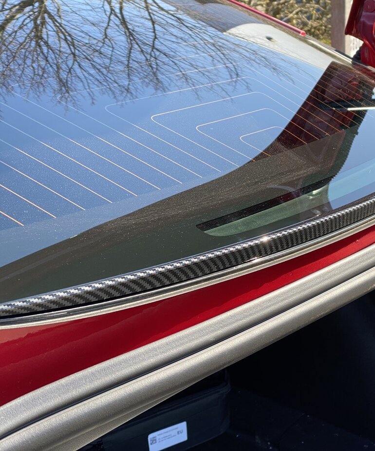 Autoparts Spoiler voor boven de kofferbakrand van de Tesla Model 3