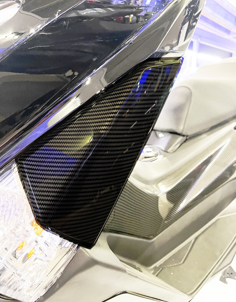 Seven2 - Front left body panel carbon (side) (PP)