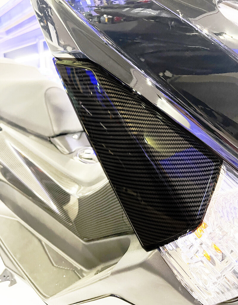 Seven2 - Right front body panel carbon (side) (PP)