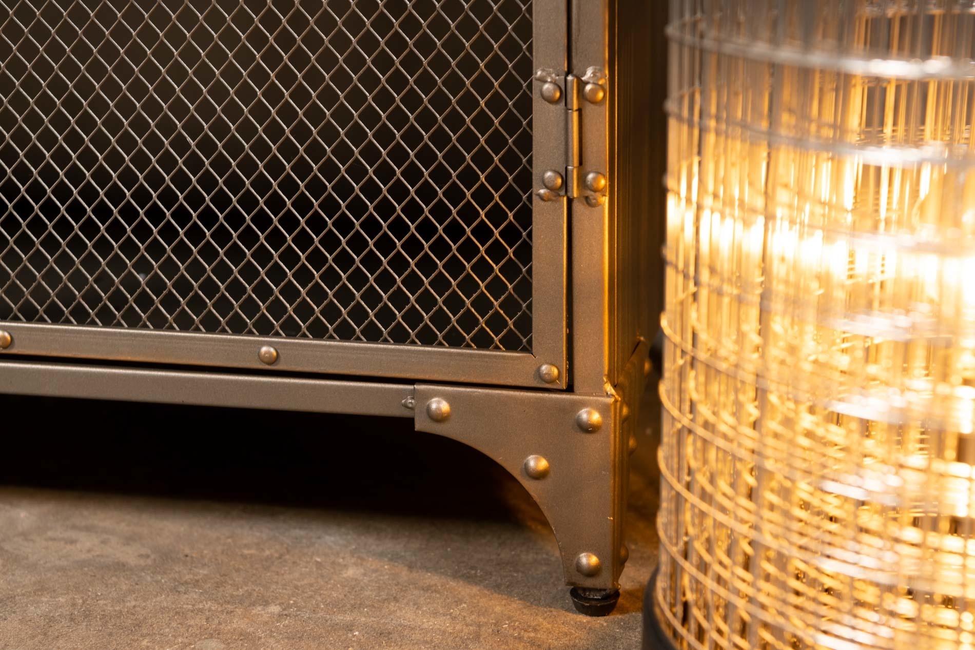 Flurschrank Grau Metall | Industrielle Möbel - Rootsmann