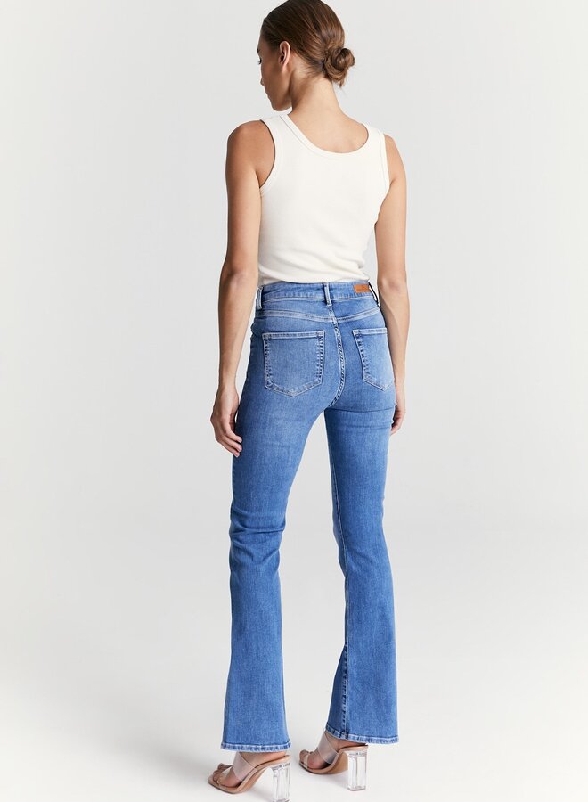 Cup of Joe Flared Jeans Matilda Medium Blue - Medium Blue