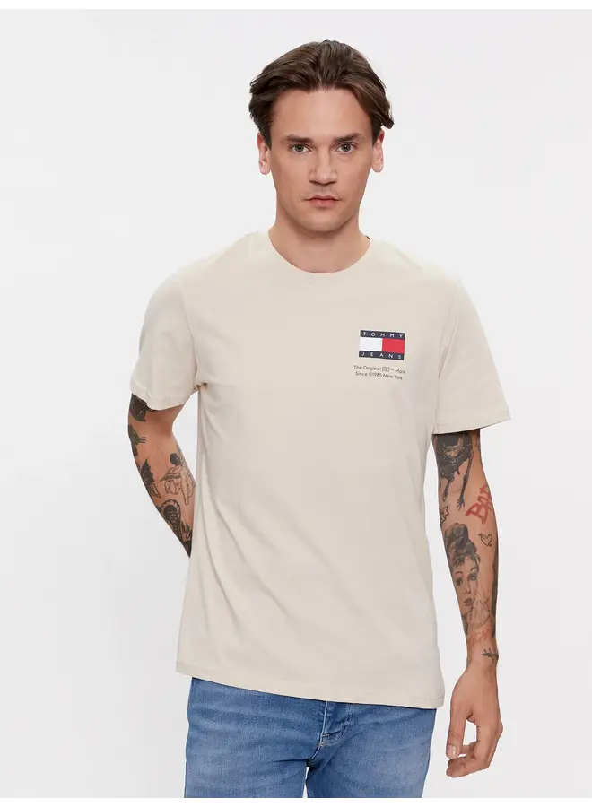 Tommy Jeans T-shirt DM0DM18263 - ACG Newsprint