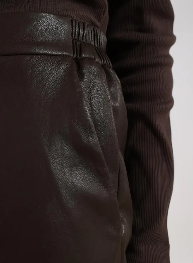 NUKUS Broek Fenna NKF09007 - Dark Chocolate