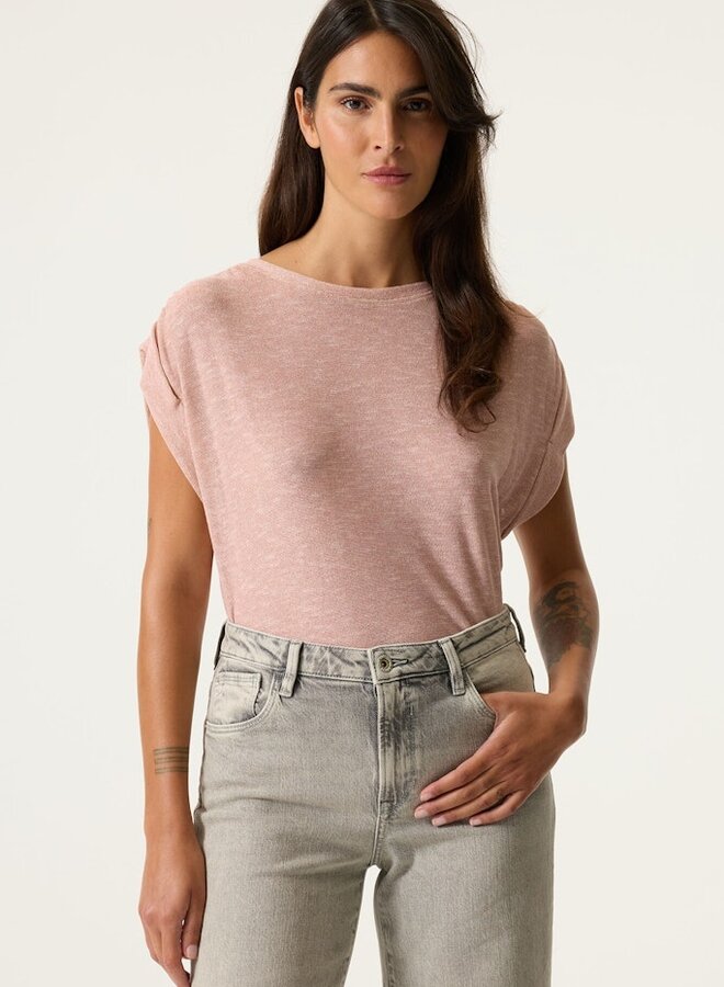 Top N260204 - 5253 Dusty Melee