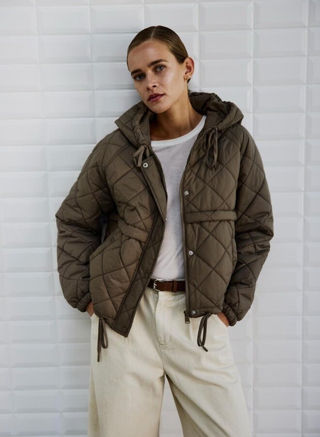 Withblack Jas 00000066 - Light Falcon