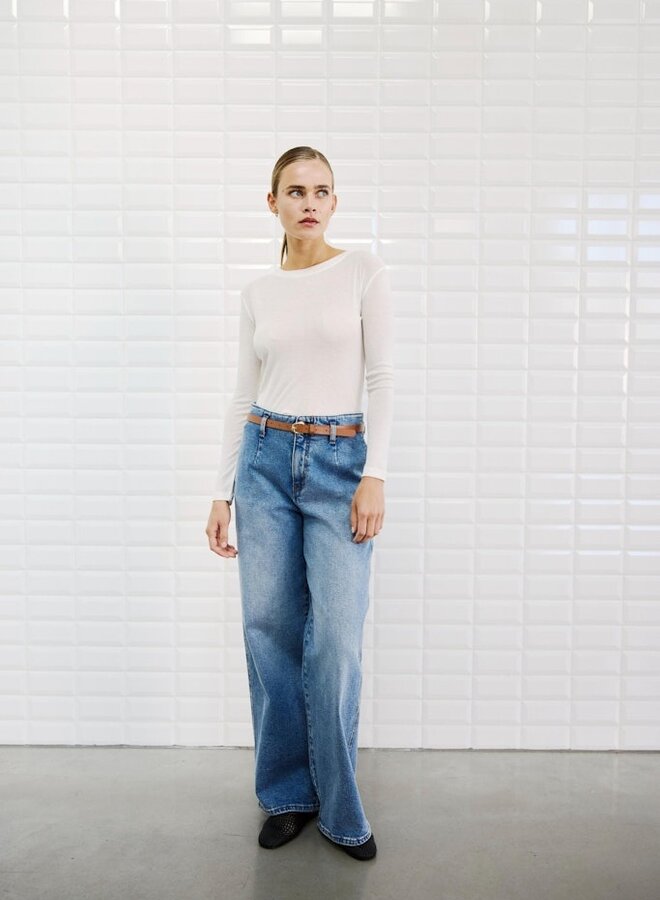 Withblack Top 00000571 - Cloud White