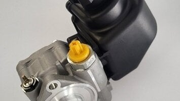 Stuurpomp Saab 9-3 sport