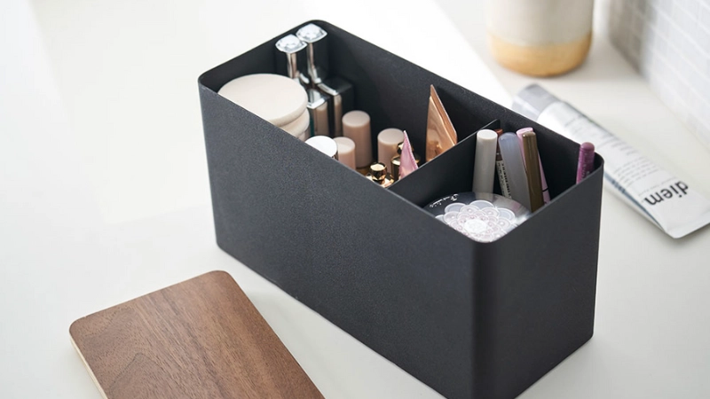 makeup opbergbakje met deksel ernaast